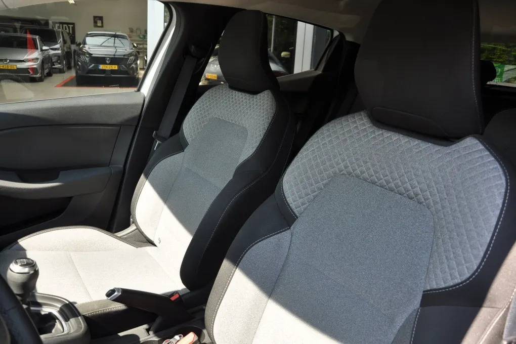 Mitsubishi Colt 1.0T MT Instyle Camera