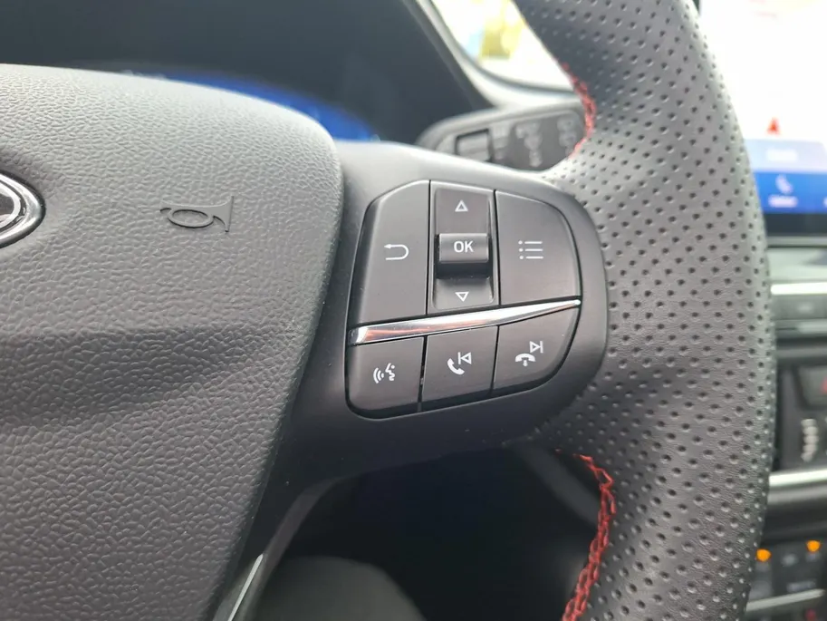 Ford Puma 1.0 EcoBoost Hybrid ST-Line X automaat | Dealeronderhouden | Stoel- stuur en voorruitverwarming | Afneembare trekhaak | 18inch zwarte velgen | Maxton