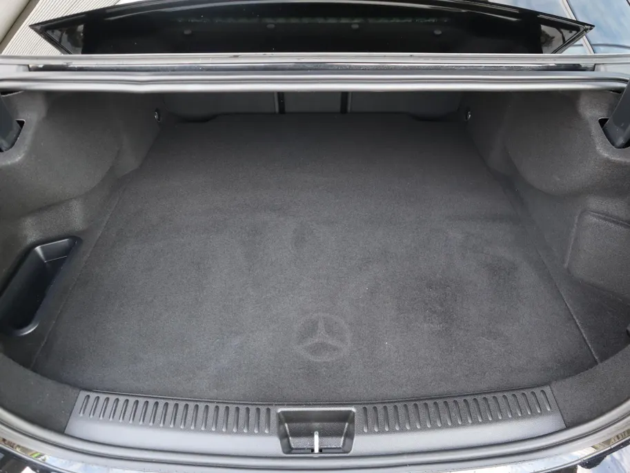 Mercedes-Benz E-Klasse 300 e 4MATIC Exclusive Line l Nightpakket l Memory l Digital light