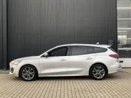 Ford Focus 1.0 EcoBoost Hybrid 125 pk ST Line Wagon SYNC4  Groot Navigatie touchscreen -Winter Pack-Parkeersensoren voor en achter