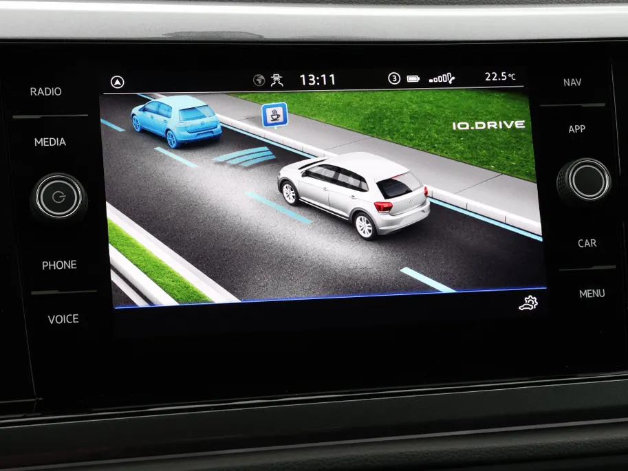Volkswagen Polo 1.0 TSI 95pk DSG Style · Camera · Apple/Android Car Play · Stoelverwarming · IQ.Light · 15'' Inch ·