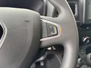 Renault Master T33 2.3 - 135PK dCi L2H2 Work Edition | BPM VRIJ | Trekhaak | Parkeersensoren | Camera | Navi | Apple CarPlay/Android Auto | Volledig betimmerd | Airco | Cruise Control |