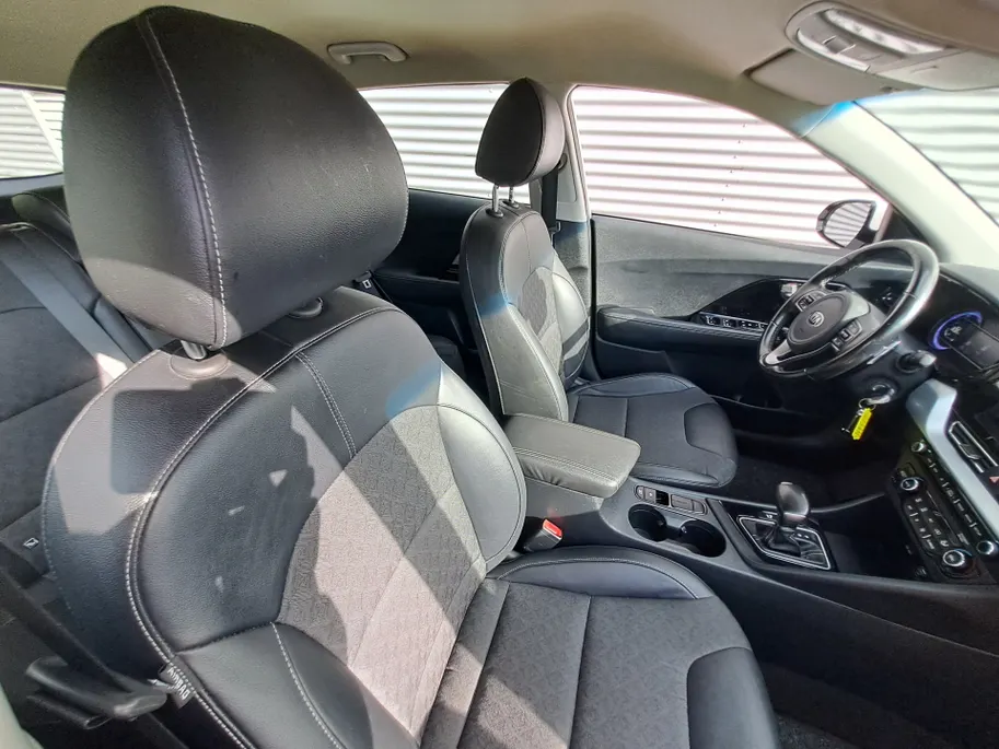 Kia Niro 1.6 GDi Hybrid DynamicLine AUTOMAAT | GROOT scherm | Navigatie | Camera | Adaptieve Cruise | Climate | Apple Carplay/Android Auto