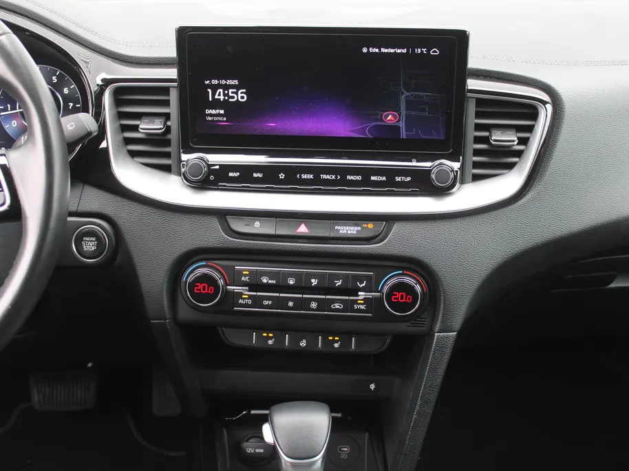 Kia Ceed Sportswagon 1.5 T-GDi DynamicPlusLine | Stoel- & stuurverwarming | Camera | Clima | Cruise adapt. | LED | Navi | Elek. achterklep | 16' LM |
