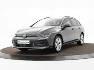 Volkswagen Golf variant Life Edition 1.5 eTSI 116 pk 7 versn. DSG · Achteruitrijcamera · draadloze telefoonlader · Trekhaak inklapbaar, met elektrische ontgrendeling ·
