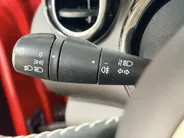 Renault Twingo 70PK SCe Collection | Elektrisch Vouwdak | 1e Eigenaar | Bluetooth Audio & Telefoon | Snelheidsbegrenzer | Leder Stuurwiel | LED Dagrijverlichting | USB | Centrale Deurvergrendeling | Elektrische Ramen & Spiegels |