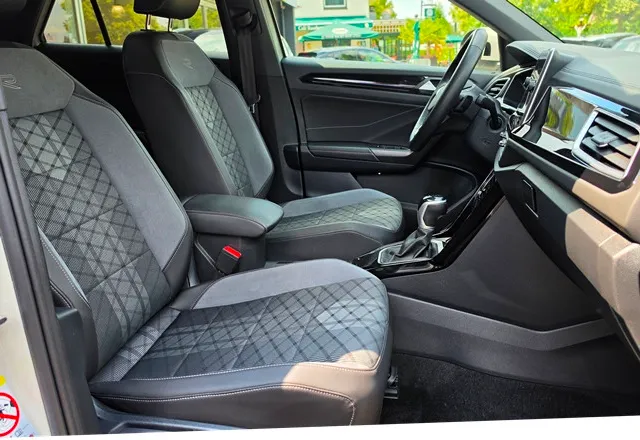 Volkswagen T-Roc 1.5 150PK TSI 7-DSG A/T R-Line Edition - Cold Pack - Park Assist - IQ.Light