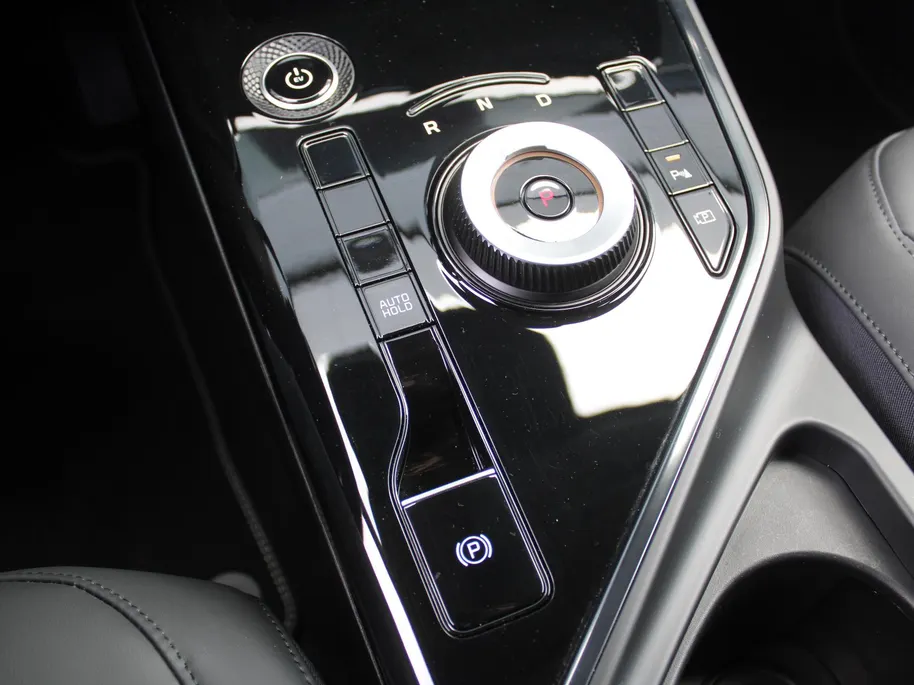 Kia Niro EV DynamicLine 64.8 kWh | Trekhaak | Camera | Clima | Cruise adapt. | Navi | 17' LM | Keyless | Apple Carplay/Android Auto |