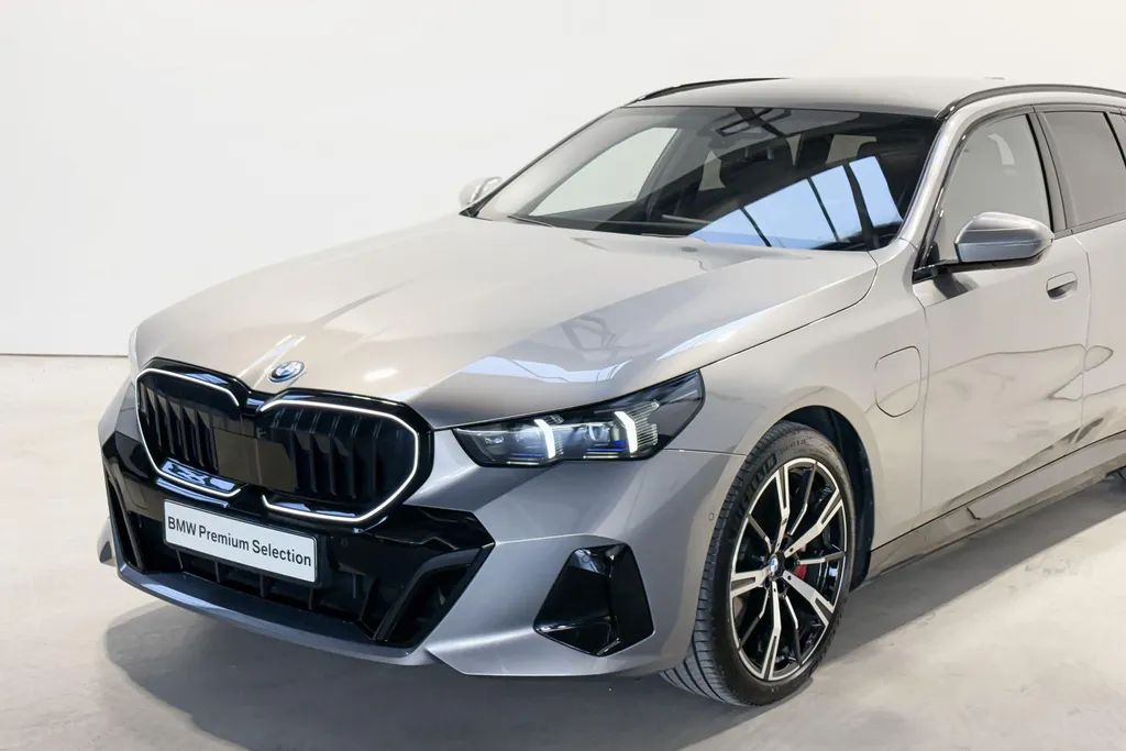 BMW 5 Serie Touring 550e xDrive Innovation Pack M Sportpakket