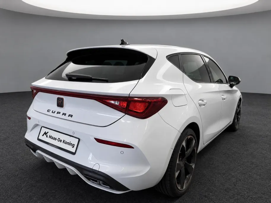 CUPRA Leon 1.5 eTSI 150pk DSG Business Edition · Camera · Apple/Android Car Play · Stoel-& Stuurverwarming · Navigatie · 18'' Inch · Garantie t/m 30-11-2027 of 100.000km