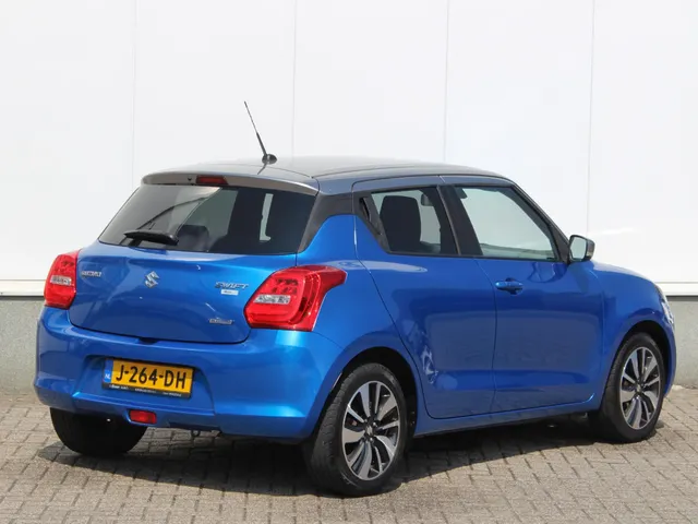 Suzuki Swift 1.2 Stijl Smart Hybrid | Navi | Cruise | Clima | Camera | Lm-Velgen