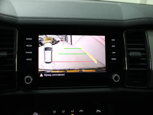 Škoda Kodiaq 1.5 TSI Business Edition Navigatie | Keyless | Eletrische achterklep | Camera | Canton Audio
