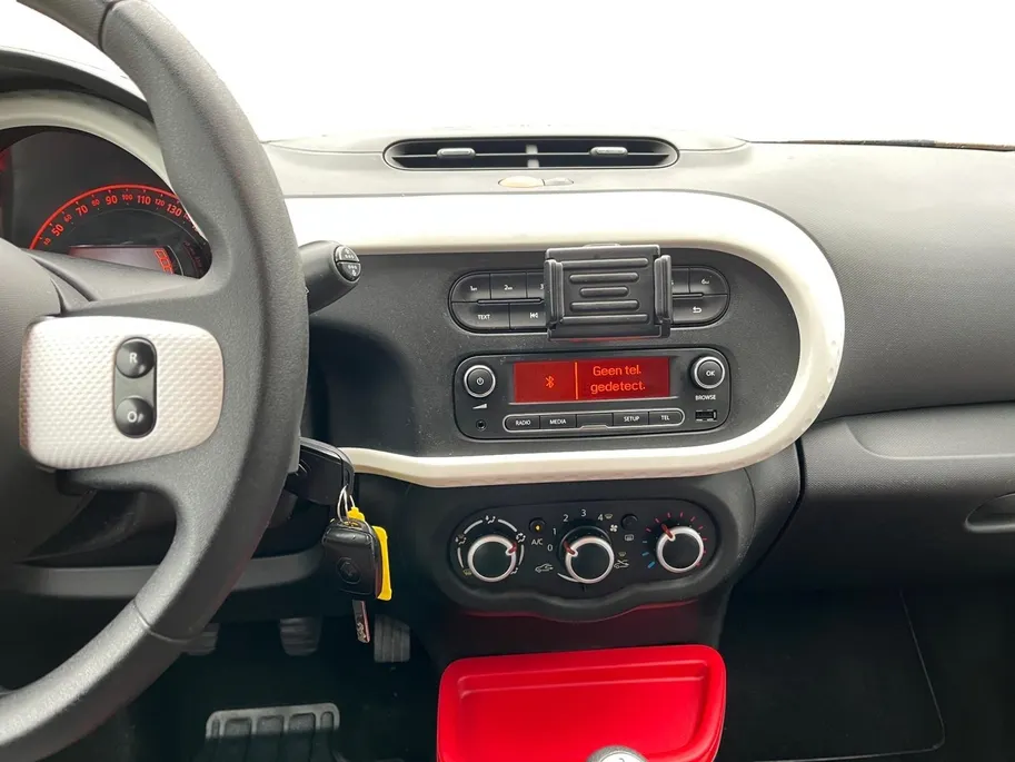 Renault Twingo 1.0 SCe Collection | Airco | Cruise Control | Bluetooth Audiosysteem | Parkeersensoren | LED Dagrijverlichting | Elektrische ramen | *44.000km*