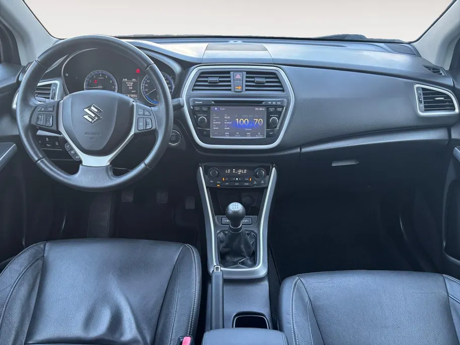 Suzuki S-Cross SX4 1.6 High Executive | Dealer onderhouden | Panoramadak | Trekhaak | Lederen bekleding | Stoelverwarming | 12 maanden garantie! |