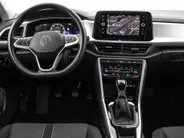 Volkswagen T-Roc 1.0 TSI 110pk Life · Camera · Apple/Android Car Play · Parkeer assistent · ACC · Clima · Draadloze Telefoonlader · Elek. Inklapbare Spiegels · Garantie t/m 28-03-2028 of 100.000km
