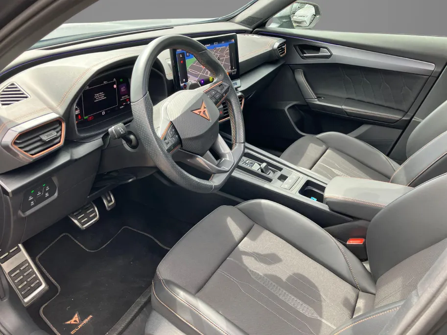 CUPRA Formentor 1.4 e-Hybrid/245PK VZ Panoramadak ·  Navigatie · 360°Camera + Parkeersensoren ·