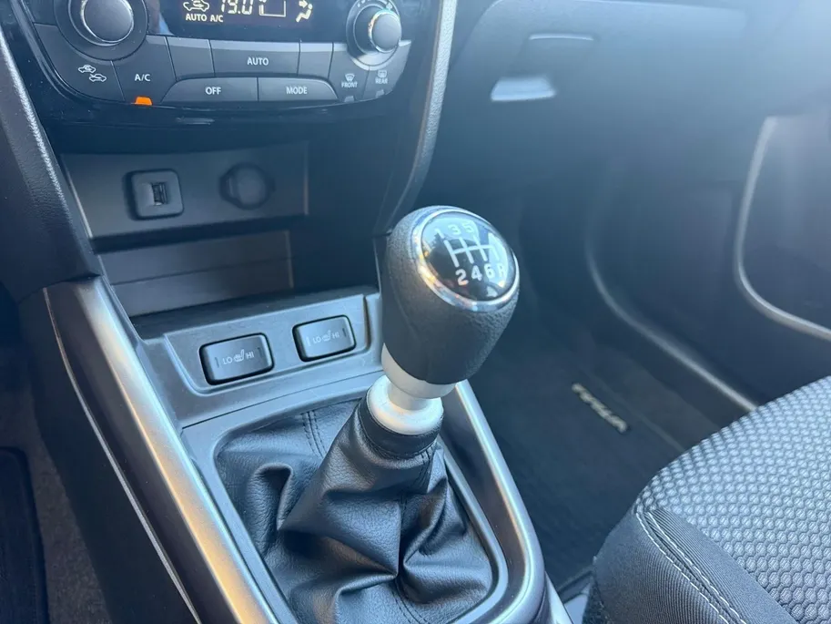 Suzuki Vitara 1.4 Boosterjet Select Smart Hybrid NL AUTO! | HOGE ZIT | TREKHAAK | GRATIS WINTERBANDEN | CARPLAY! | GARANTIE TOT 4-2034 *|
