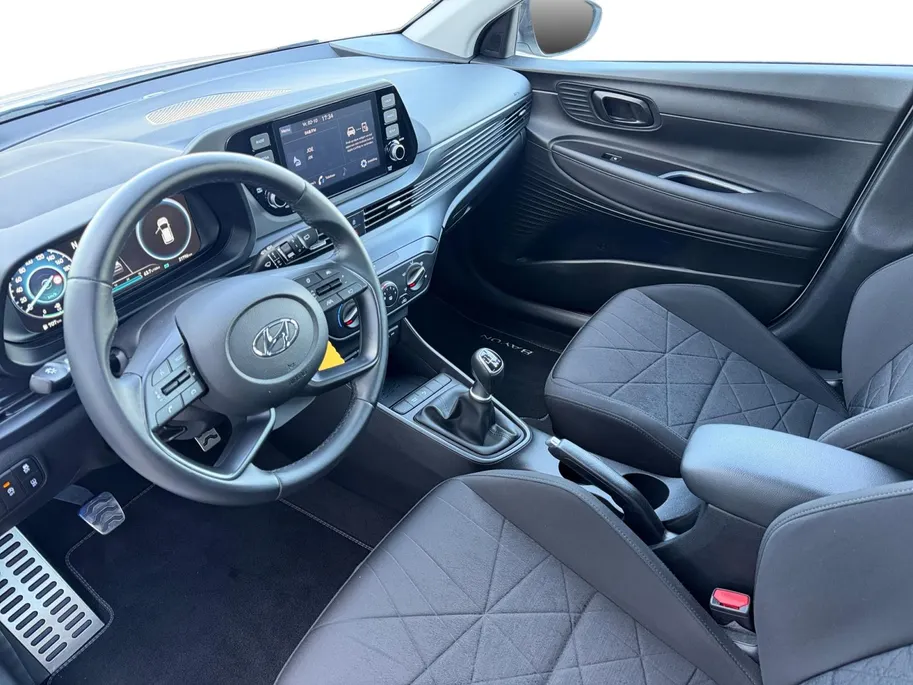 Hyundai Bayon 1.0 T-GDI Comfort | Navigatie | Apple Carplay & Android Auto | Achteruitrijcamera | Cruise control | Parkeersensoren achter | Lichtmetalen velgen |