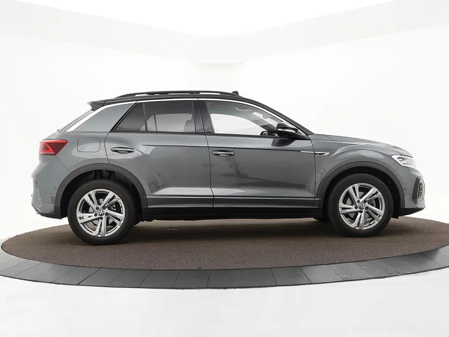 Volkswagen T-Roc 1.5TSI/150PK R-Line Business+ · Panoramadak · Trekhaak · Camera · Apple/Android Car Play · Navigatie · Stoelverwarming · Garantie t/m 09-10-2027 of 100000km.