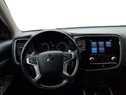 Mitsubishi Outlander 2.4 PHEV Pure Automaat | Trekaak | Andriod/Apple car play