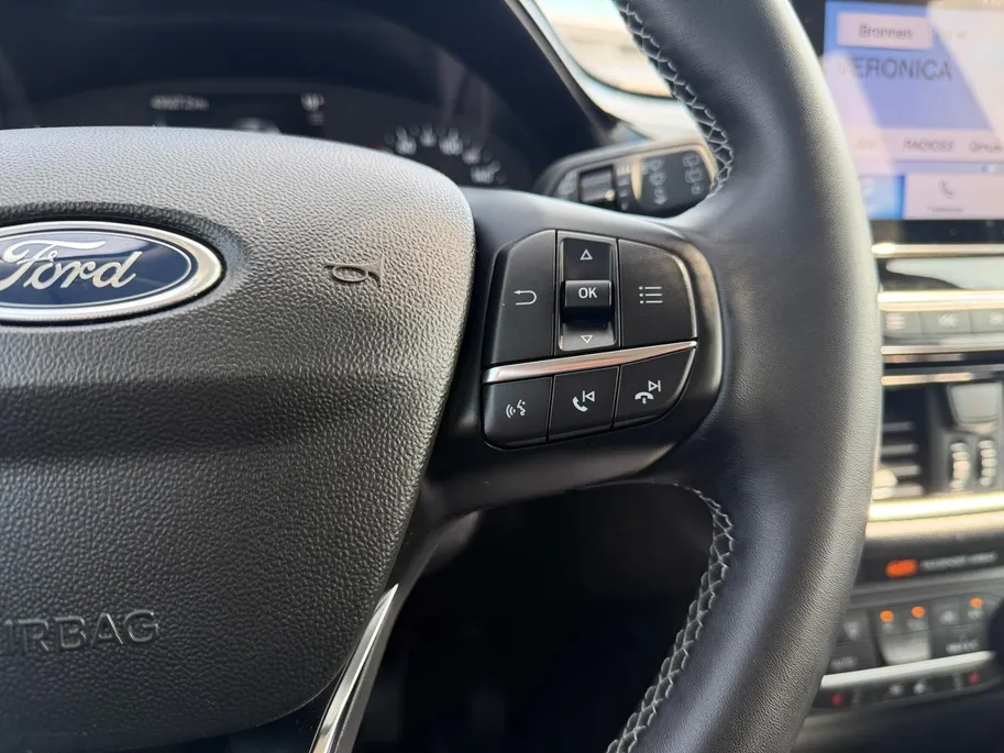 Ford Fiesta 1.0 EcoBoost Hybrid Titanium | Dealer onderhouden | NL auto | Winter pack | Parkeersensor achter | Navigatie via carplay | Apple carplay & Android auto | Cruise control | Bovag garantie |
