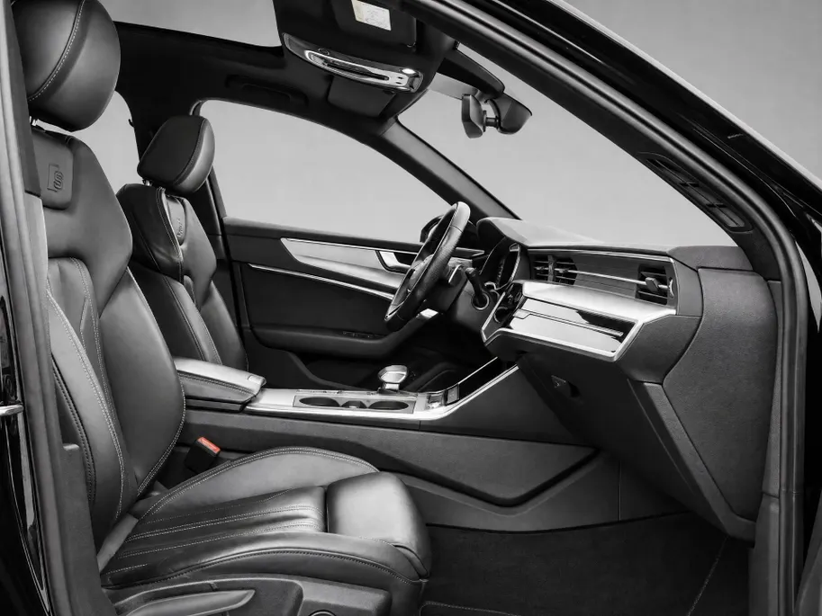 Audi A6 Avant 55 TFSI e quattro 367pk S Competition · Panoramadak · Camera · Leder · Apple/Android Car Play · Adaptive Cruise Control · Stuurwiel verwarmd · EXTRA INRUILKORTING ·