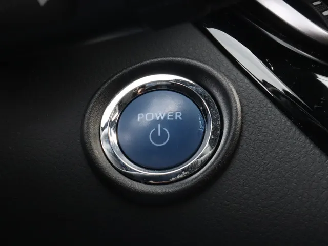 Toyota C-HR 2.0 Hybrid First Edition Trekhaak | Blindspot | Stuur en stoelverwarming