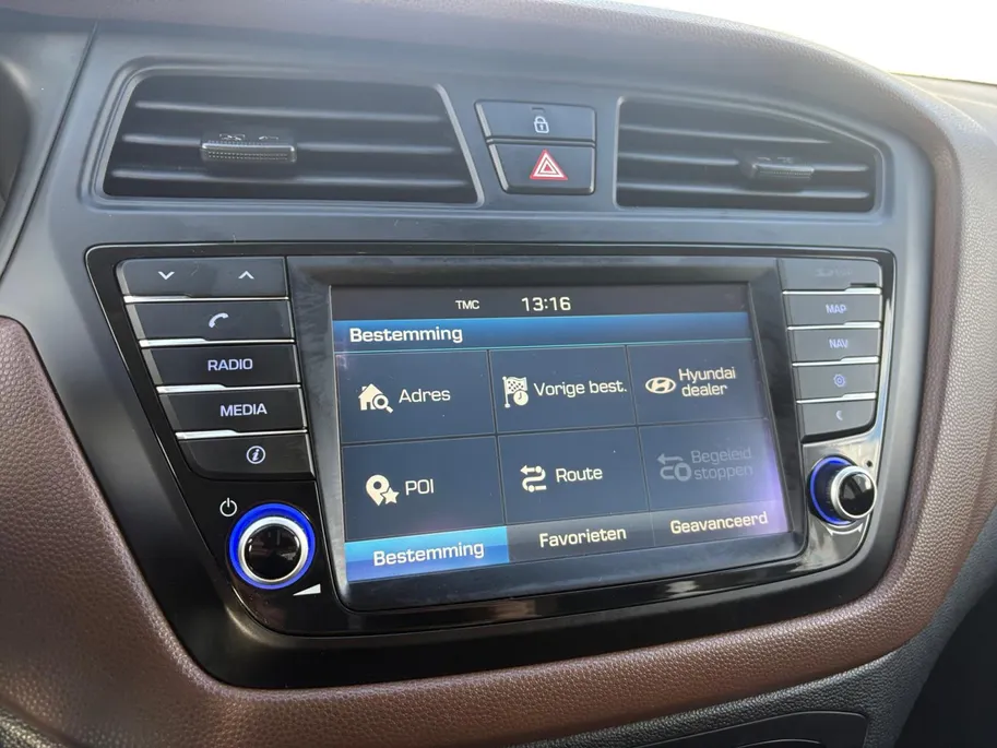 Hyundai i20 1.0 T-GDI Comfort | Trekhaak | Navi | Camera | Climate control