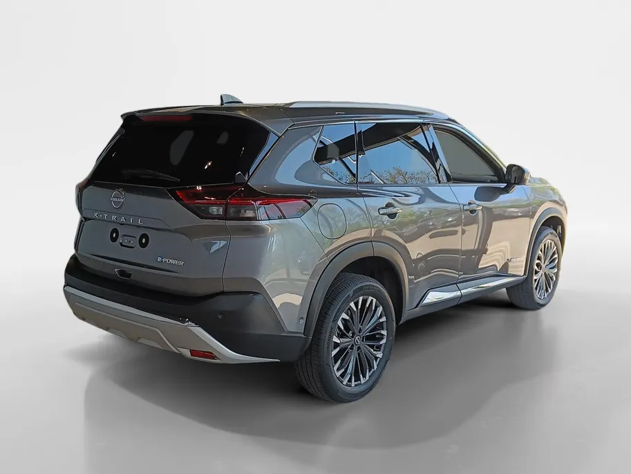 Nissan X-Trail 1.5 e-Power Tekna Plus | Naviagtie| 360grd camera| Pdc voor en achter| Climate controle 3 zones| Stoel-, stuur- en voorruit verwarming| Lederen bekleding| 19inch Wielen| Stoel geheugen|