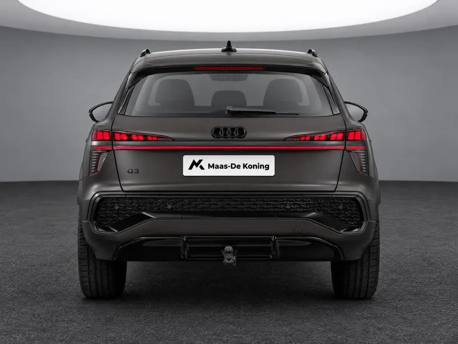Audi Q3 e-hybrid S edition 272 PK · Trekhaak elek. wegklapbaar · Tech plus · Glazen panoramadak