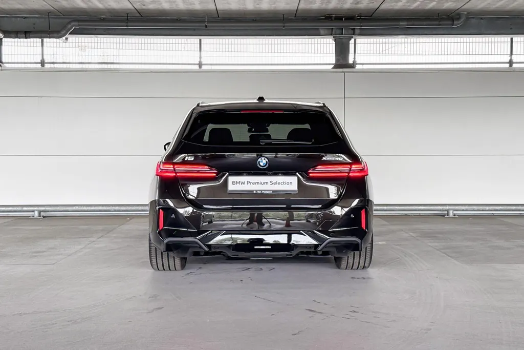 BMW i5 Touring xDrive40 84 kWh