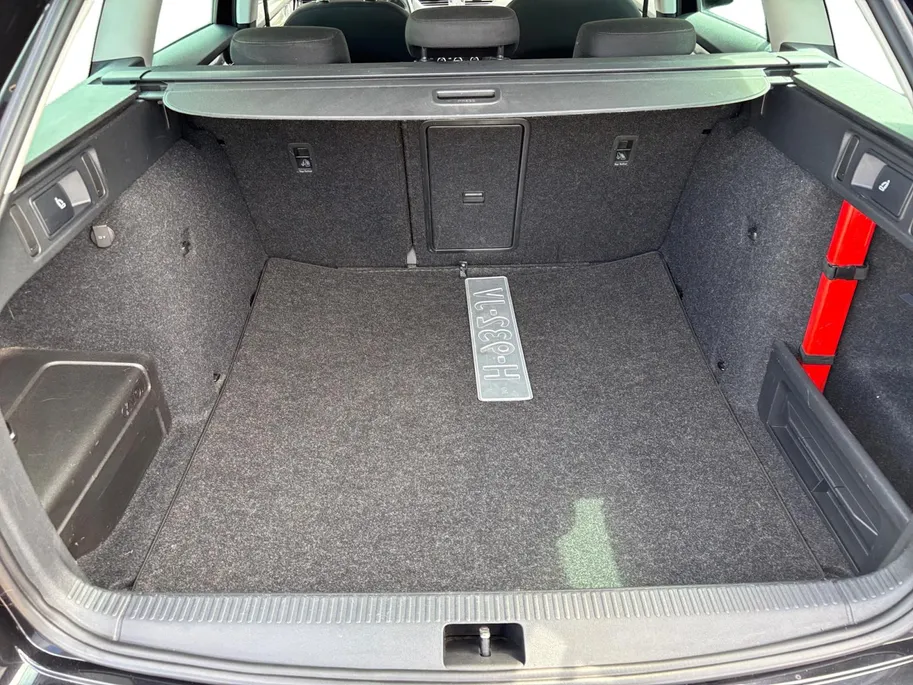 Škoda Octavia Combi 1.0 TSI Greentech Business Edition Plus | Weinig kilometers! | Afneembare Trekhaak | Achteruitrijcamera | Apple Carplay/Android Auto | Climate Control | 12 maanden garantie! |