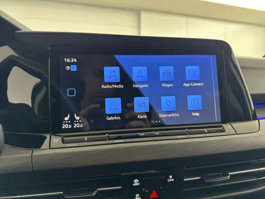 Volkswagen Golf 1.5 eTSI Style DSG Automaat | Panoramadak | Elektrische stoel | Adaptieve Cruise Control