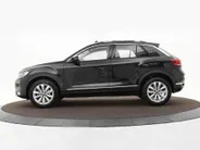 Volkswagen T-Roc 1.5 TSI 150pk DSG Sport · Panoramadak · Camera · Keyless · Apple/Android Car Play · Navigatie · Dodehoek Detectie · 17'' Inch ·