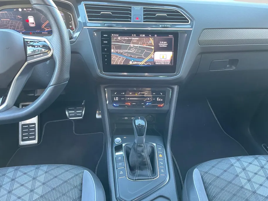 Volkswagen Tiguan 1.4 TSI eHybrid R-Line Business *Navi*360Camera*Schuif/kanteldak*Climate Control*Stoelverwarming*Adapt. Cruise Control*HUD*Elekt. Achterklep*NL Auto*1ste eigenaar!