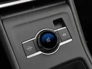Volkswagen Tiguan 1.5eHybrid 150kW/204PK Life Edition · Panoramadak · Camera + Parkeersensoren · Stoel- & stuurverwarming · Garantie t/m 26-02-2029 of 100000km.