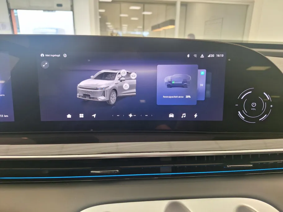 Omoda 9 9 PHEV Premium Panoramadak - 1100KM Bereik