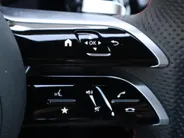 Mercedes-Benz A-Klasse 180 Business Solution AMG l Panorama dak l Keyless l AMG Line l