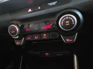 Kia Stonic 1.0 T-GDi MHEV DynamicPlusLine | Navigatie | Climate control | Stoel + Stuur verwarming | Parkeer camera achter