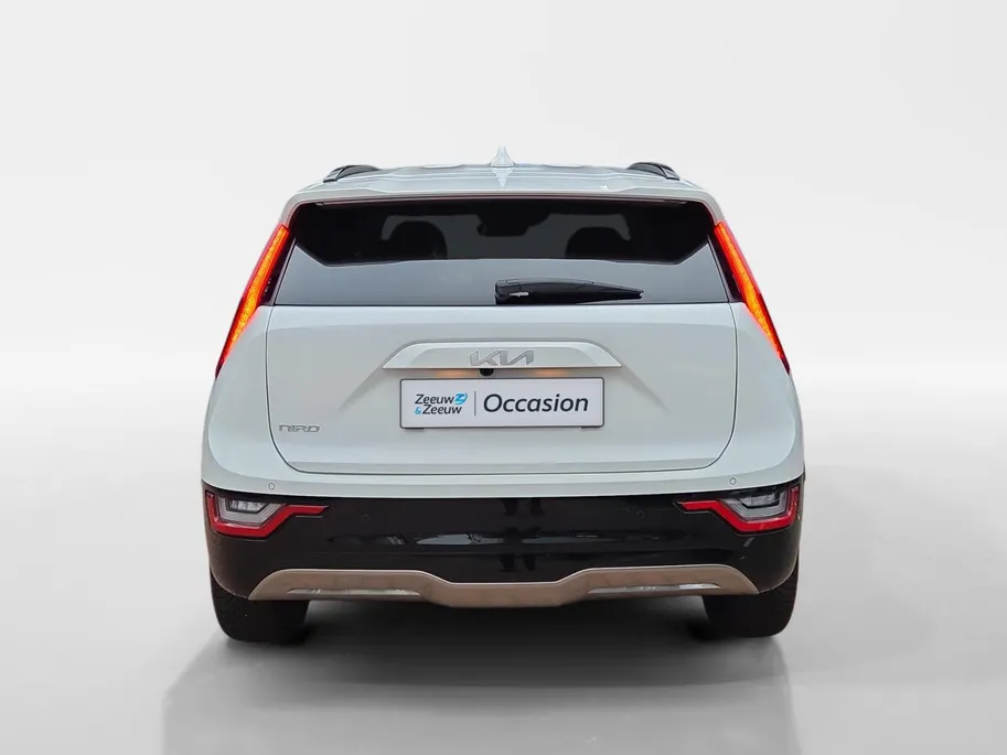 Kia Niro EV ExecutiveLine 64.8 kWh Accu 100% | Meest luxe uitvoering | Schuif/kantel dak | Dodehoek Detectie | Cruise Control Adaptief |  Head up Display | Stoelverwarming en Ventilatie | Harmen / Kardon | camera | Carplay & Android | Fabrieksgarantie t/m 19-06-2031