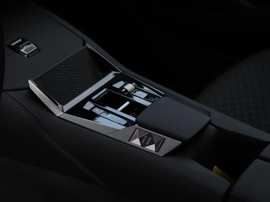 DS N°4 Automobiles E-Tense 157 KW Pallas