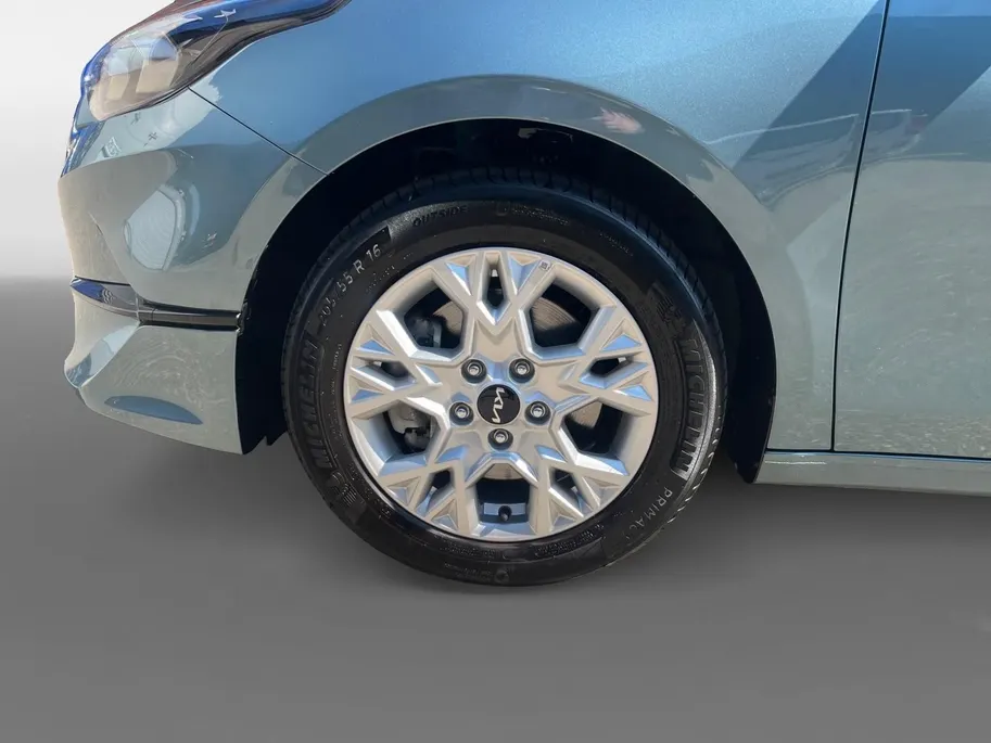 Kia Ceed Sportswagon 1.0 T-GDi DynamicPlusLine | Apple Carplay / Android Auto | Navigatiesysteem | Stoel + Stuurverwarming | Licht + Regensensor | Parkeersensoren Voor + Achter | Camera Achter | Elektrisch Bedienbare Achterklep | Cruise Control | Rijstrooksensor + Correctie