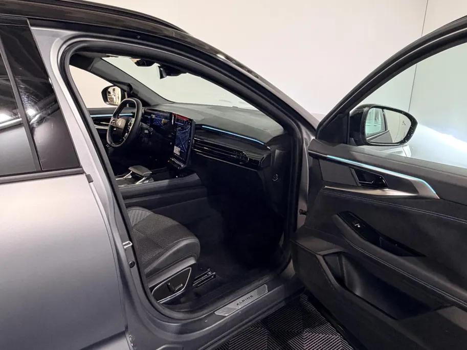 Renault Austral 200PK E-Tech Full Hybrid Esprit Alpine Automaat | 1e eigenaar | Google Navi | Camera | Adaptive Cruise Control | Climate Control | Elektrische Achterklep | Lichtmetalen Velgen | Parkeersensoren | Stoelverwarming | Stuurwielverwarming |