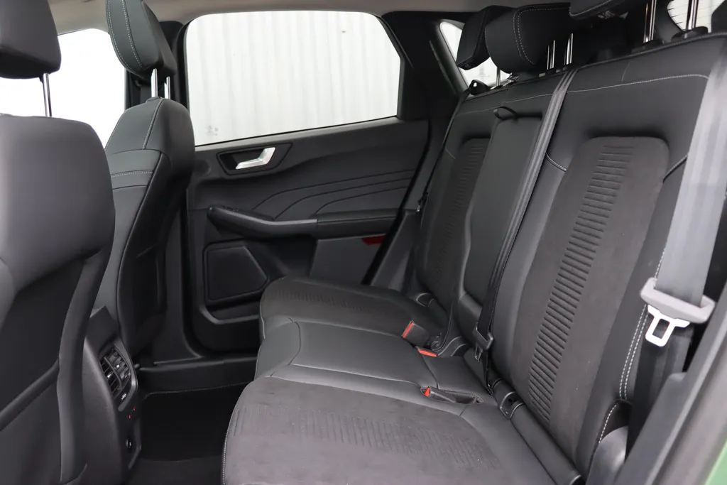 Ford Kuga 2.5 PHEV Active X | Nieuw te bestellen | €4.000,- korting | 2100kg trekgewicht | 0,99% rente Ford Options!