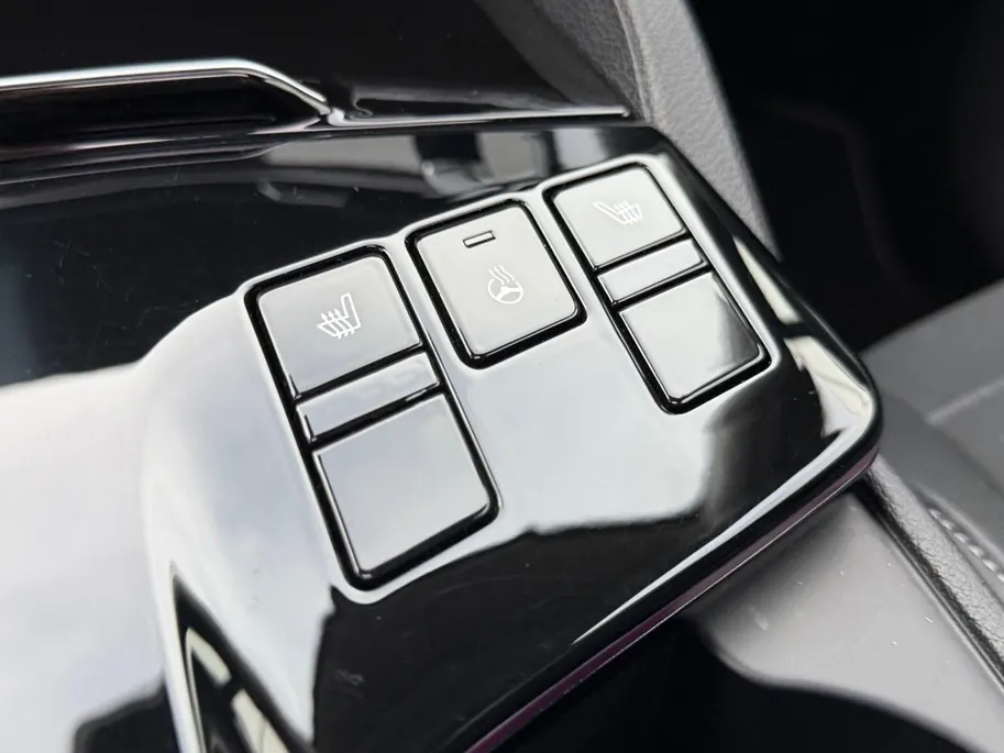 Kia Sportage 1.6 T-GDi PHEV DynamicPlusLine | Zeer nette auto | Open dak | Stoel & stuur verwarming | Apple CarPlay & Android Auto | Fabrieksgarantie t/m 6-2032 |
