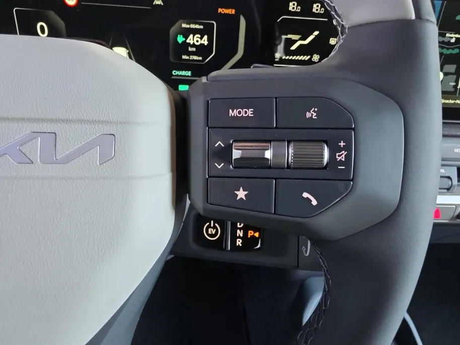 Kia EV3 GT-Line Business Edition 81.4 kWh | Navigatie | Stoel + Stuur verwarming | Navigatie | Climate control | Parkeer camera achter