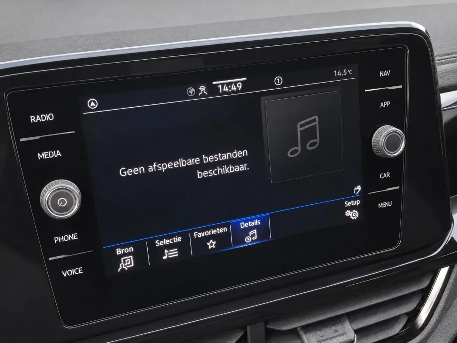 Volkswagen T-Roc 1.5TSI/150PK R-Line Black Style · Panoramadak · Apple/Android Car Play · Camera + Parkeersensoren · Stoelverwarming ·  Garantie t/m 07-08-2027