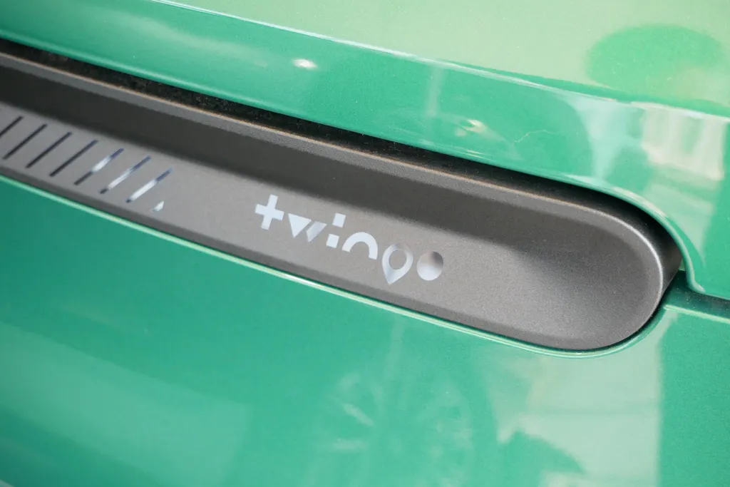 Renault Twingo urban range evolution 27.5 kWh Uit voorraad leverbaar op = op