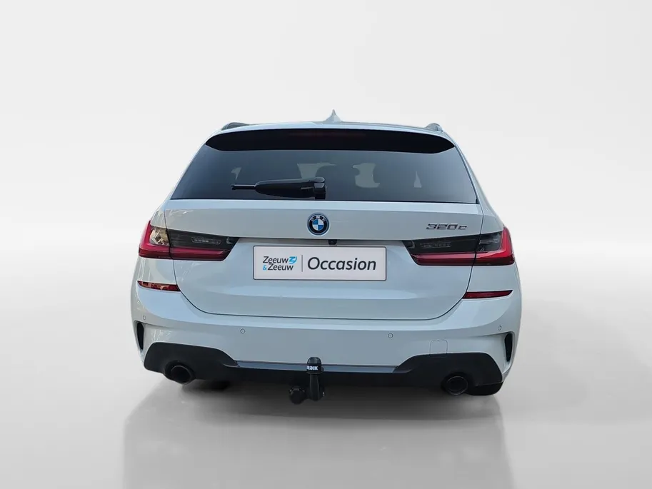BMW 3 Serie Touring 320e Business Edition Plus | Dealer onderhouden! | 1e Eigenaar | Trekhaak | Achteruitrijcamera | Elektr. Achterklep | Lederen bekleding | Virtual cockpit | 12 maanden garantie