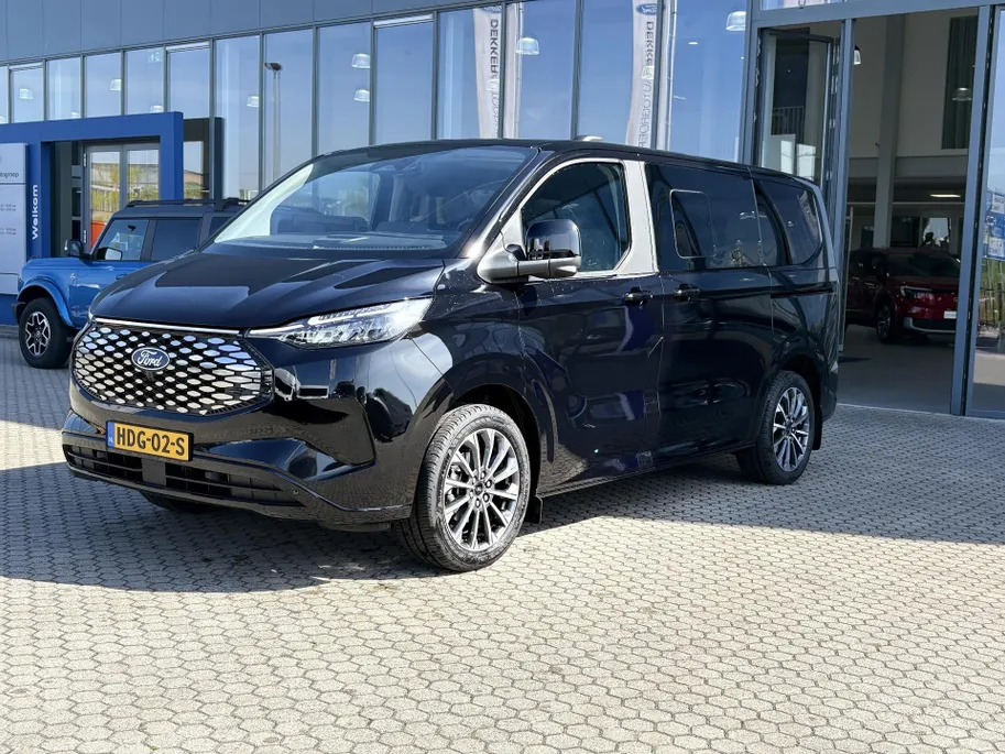 Ford Tourneo Custom E-Tourneo 340 L1H1 Titanium X 65 kWh | 8 persoons | PANORAMADAK | LUXURY PACK